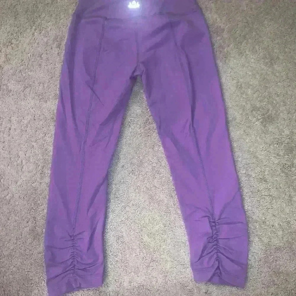 NWOT Beyond Yoga Capri leggings small - Picture 7 of 7